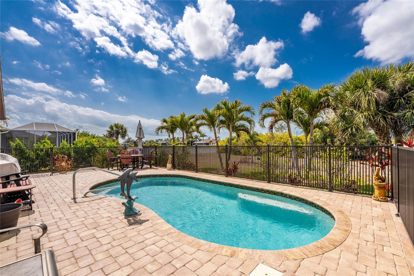 ROTONDA LAKES - Residential