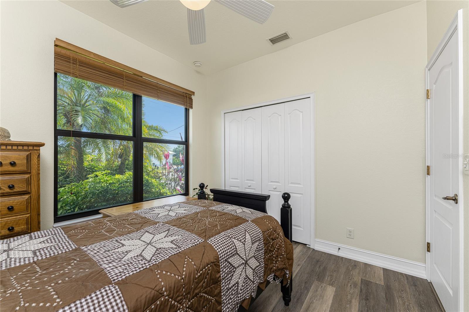 ROTONDA LAKES - Residential