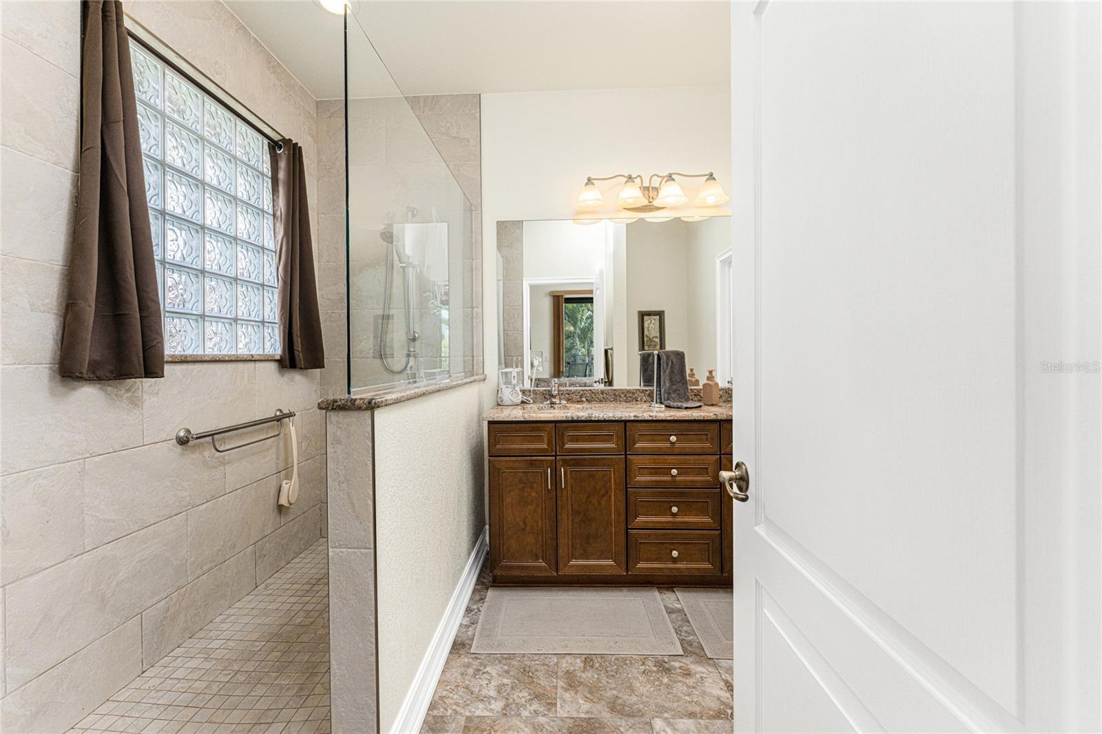 ROTONDA LAKES - Residential