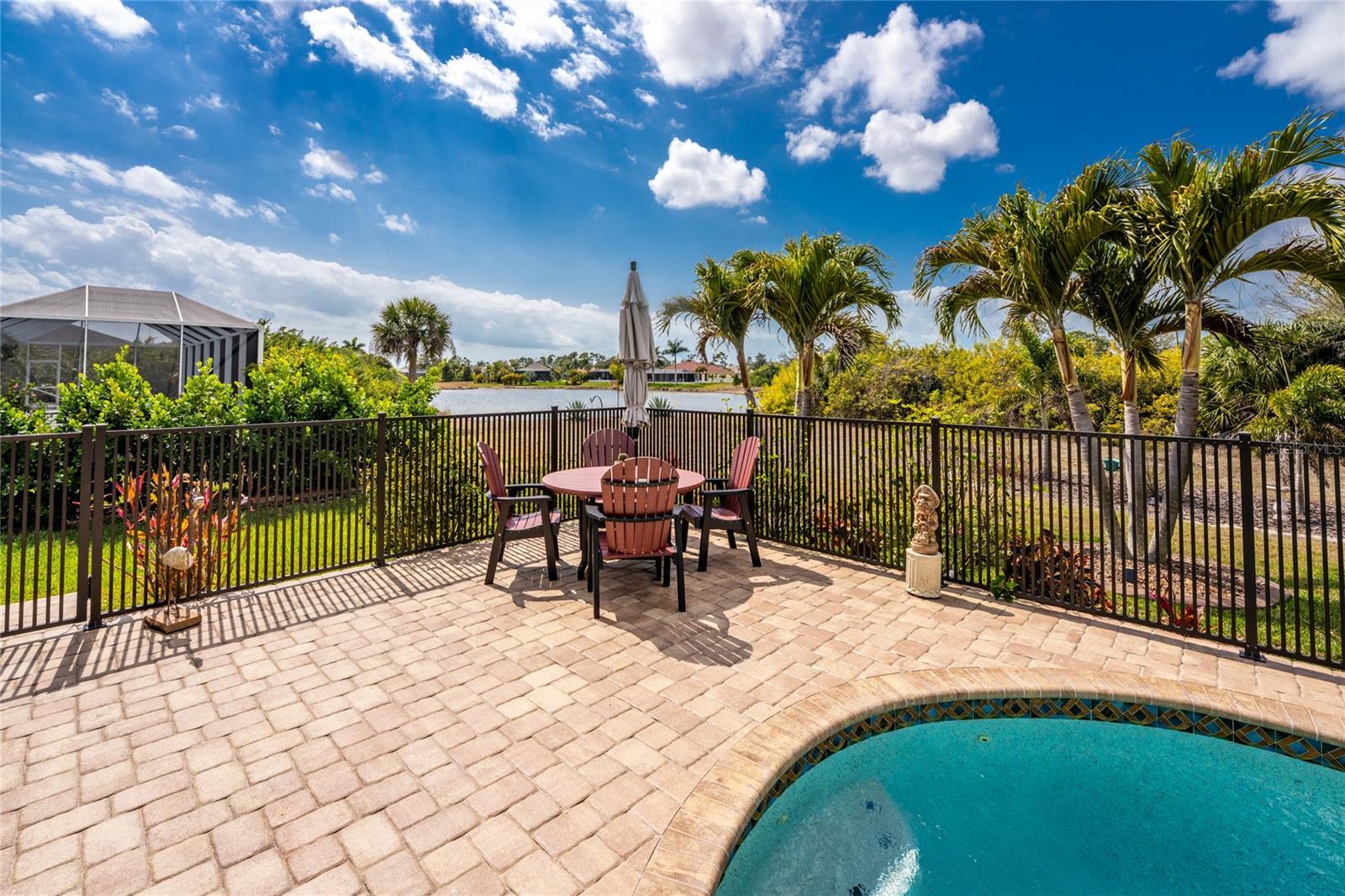 ROTONDA LAKES - Residential