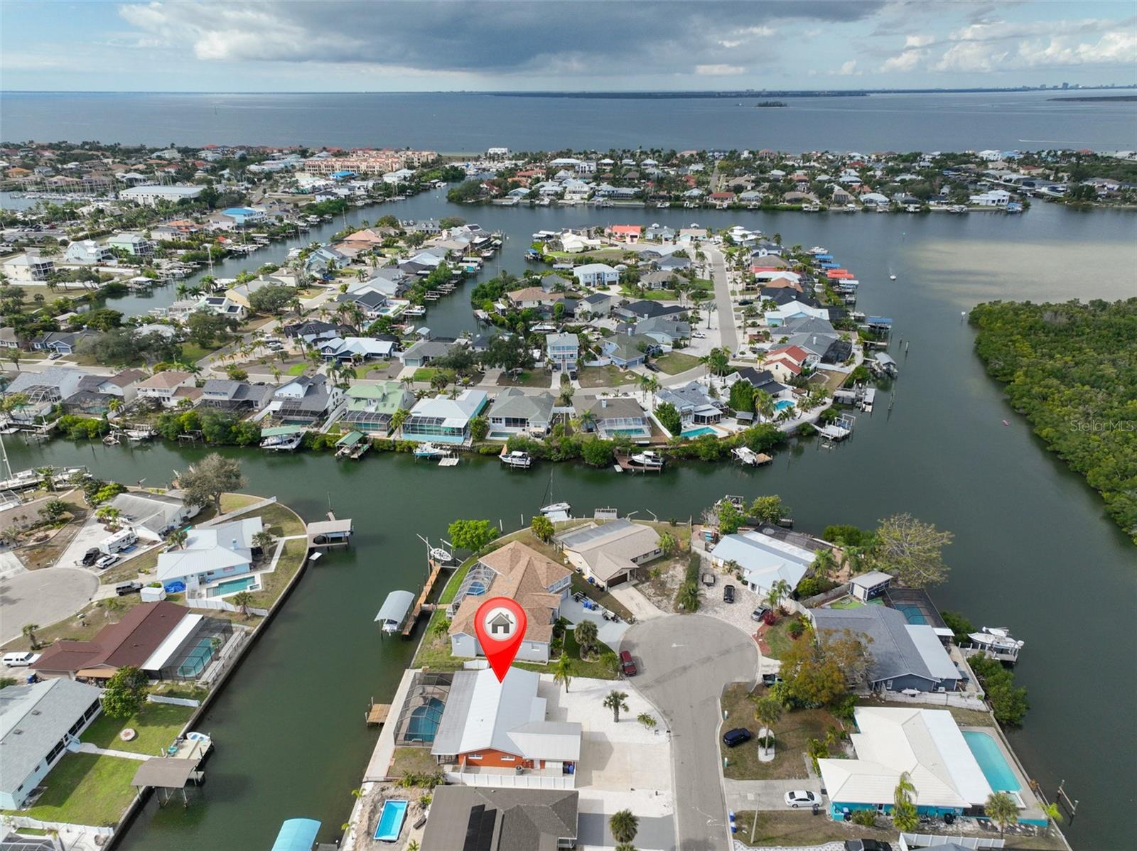 APOLLO BEACH UNIT 08 A RESUBDI - Residential