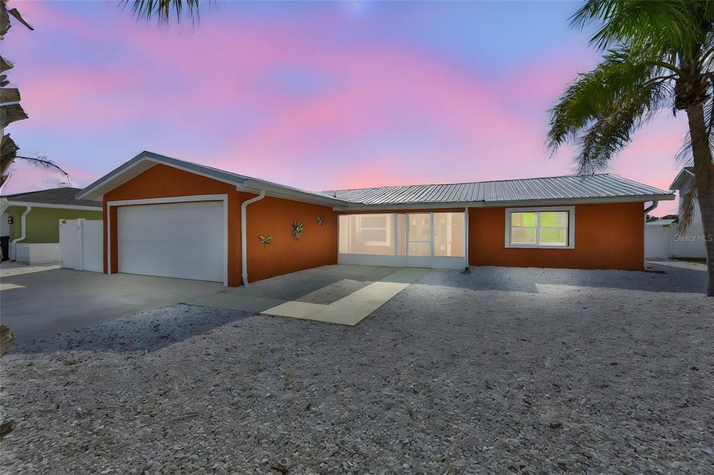 Photo of 1018 Silver Palm Way, Apollo Beach, FL 33572 (MLS # TB8462406)