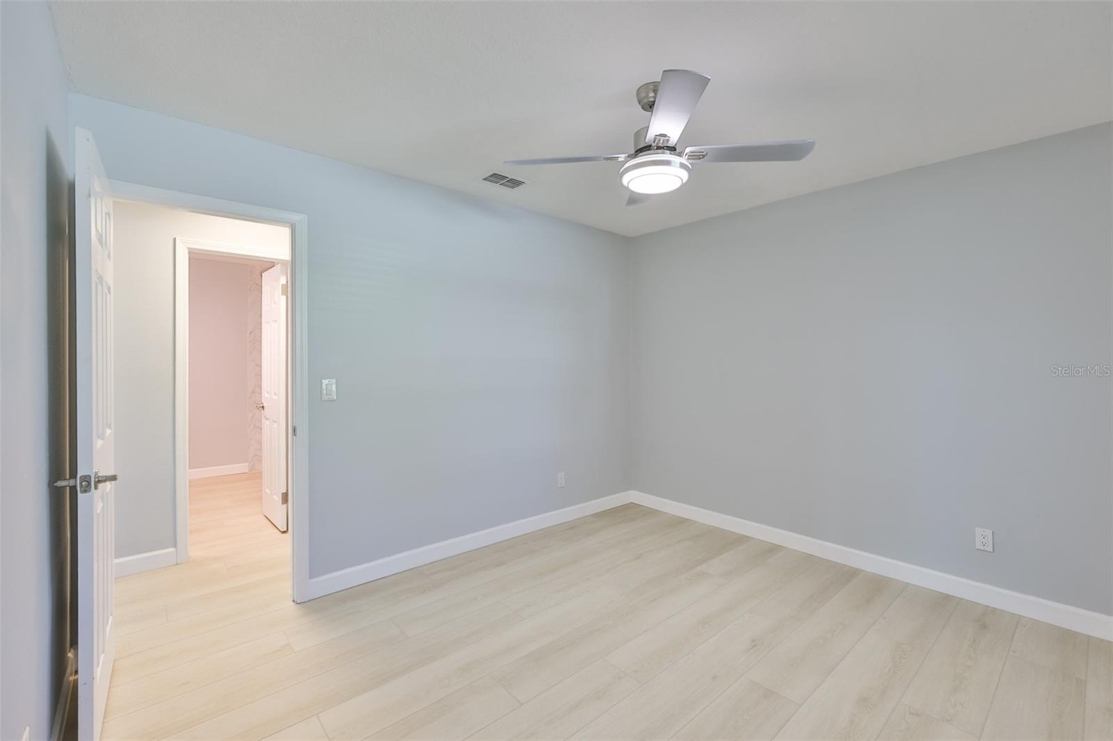 APOLLO BEACH UNIT 08 A RESUBDI - Residential