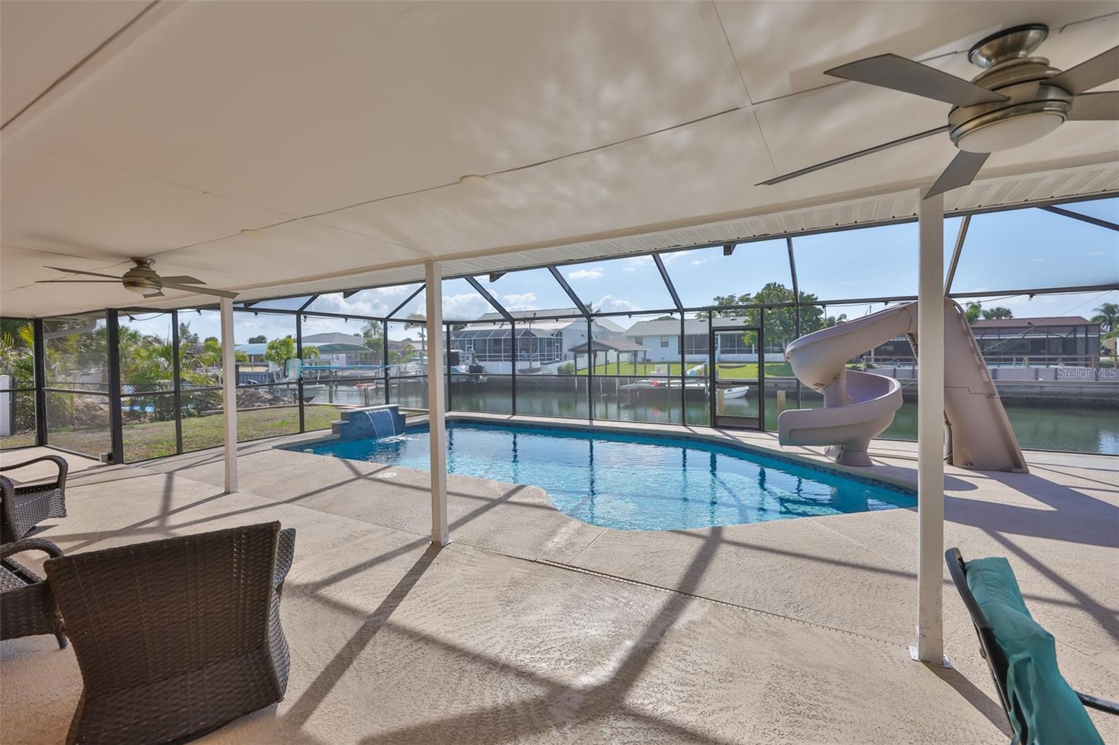 APOLLO BEACH UNIT 08 A RESUBDI - Residential