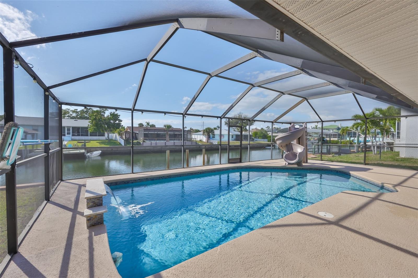 APOLLO BEACH UNIT 08 A RESUBDI - Residential