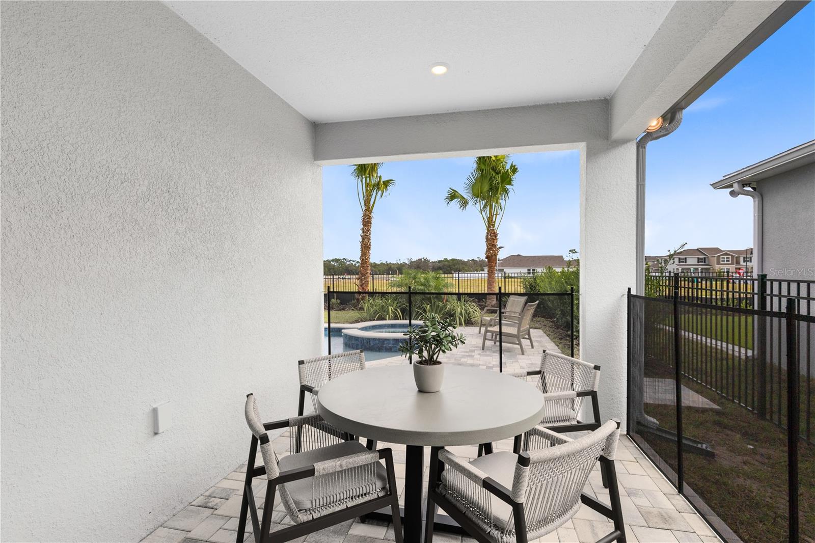 BRIDGEWALK - Residential