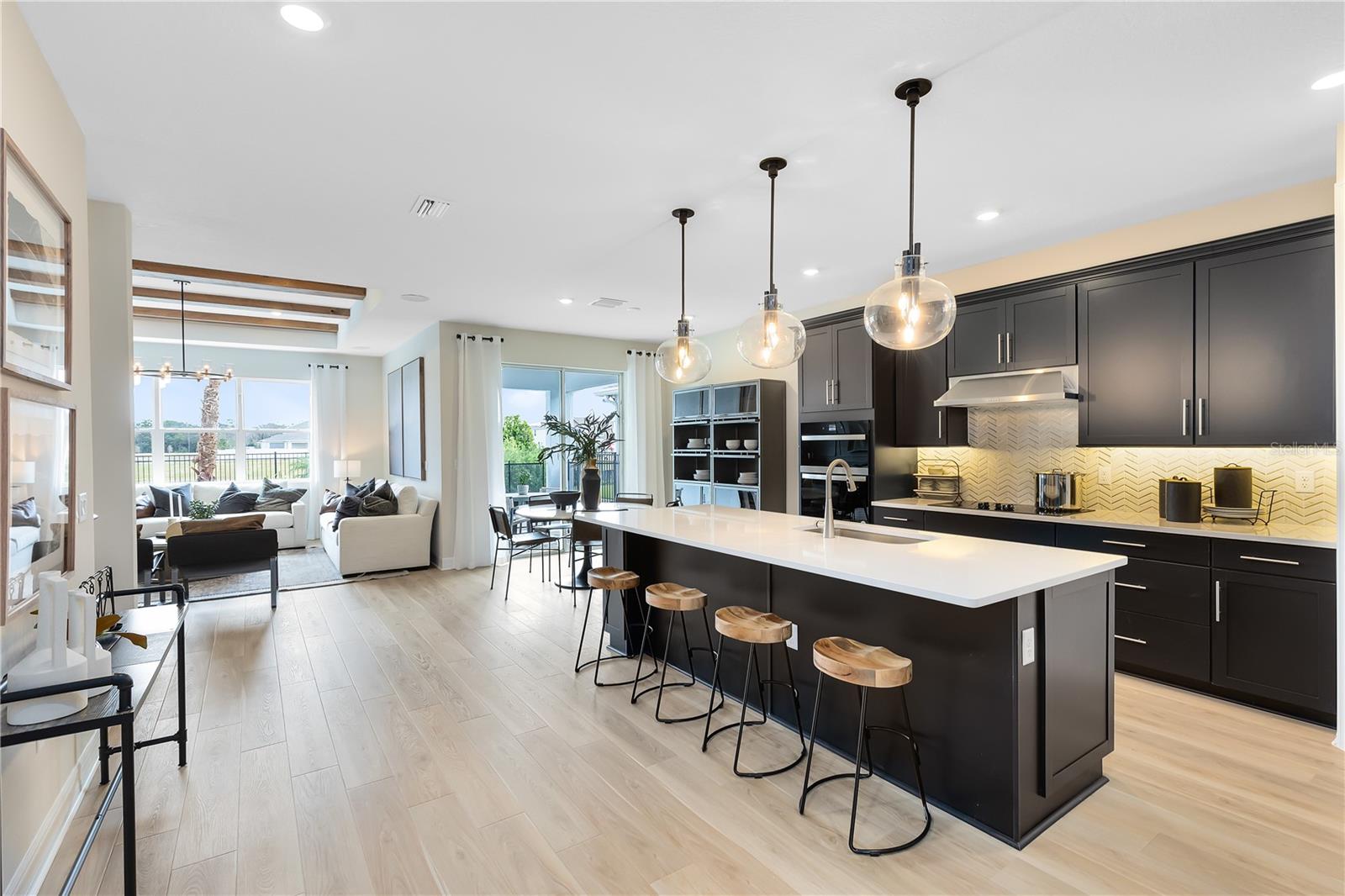 BRIDGEWALK - Residential