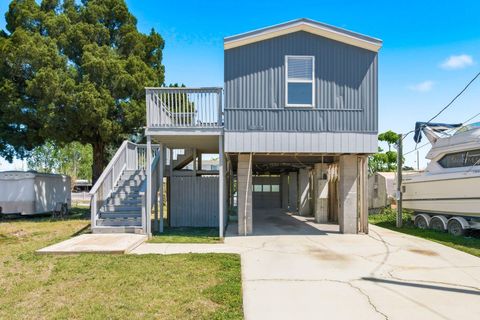 Photo of 6815 Flicker Lane, Hudson, FL 34667 (MLS # TB8502138)