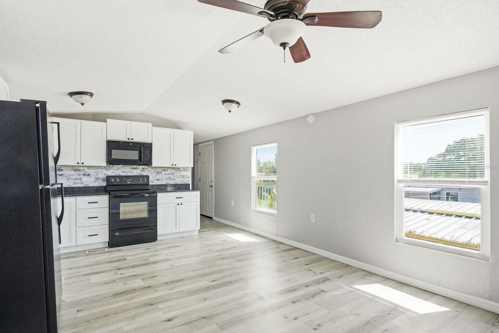 VISTA DEL MAR - Residential