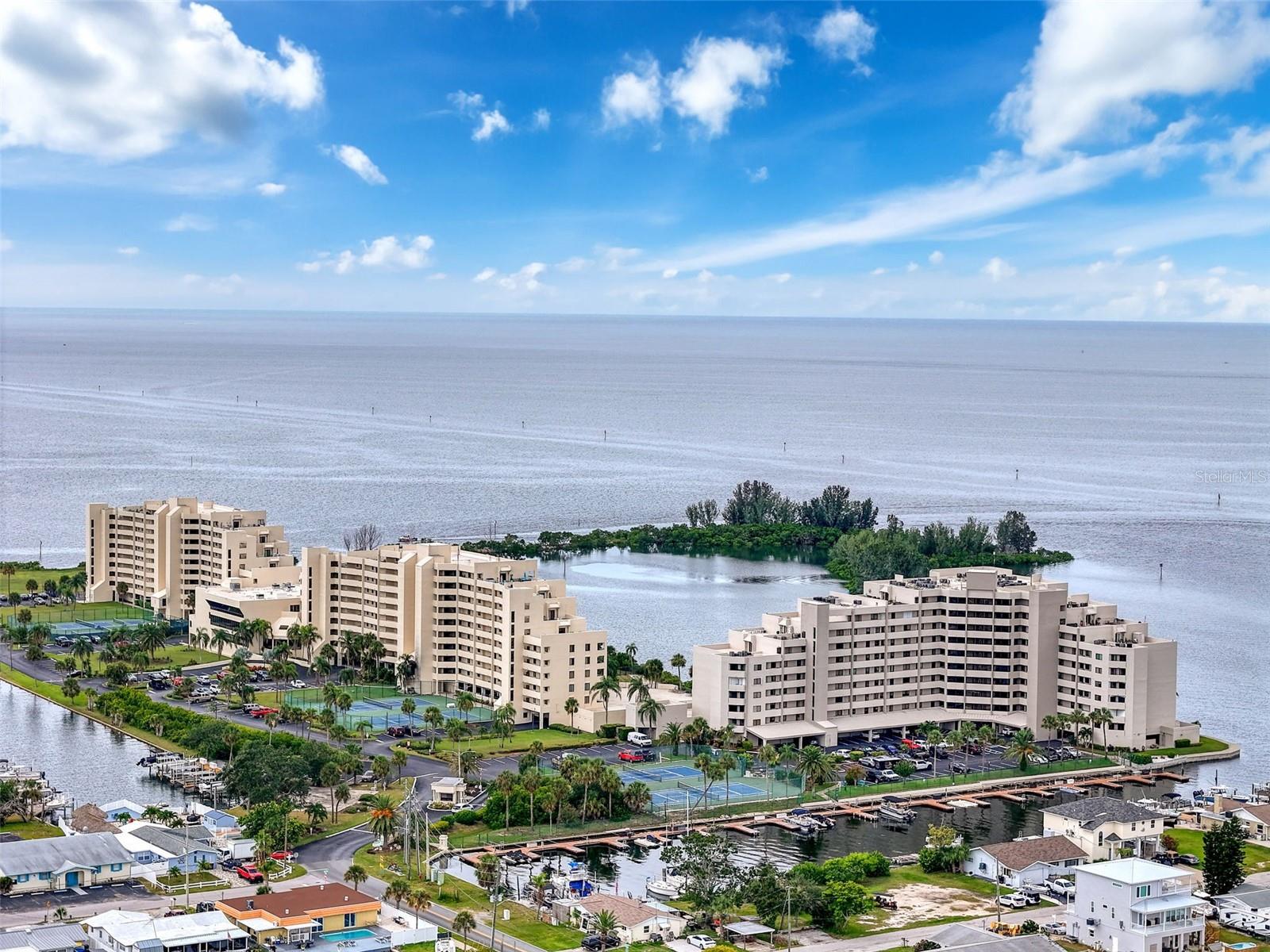 GULF ISLAND BEACH TENNIS - Residential
