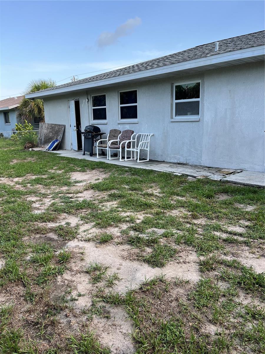 6238 ROSEWOOD DRIVE - Photo 2