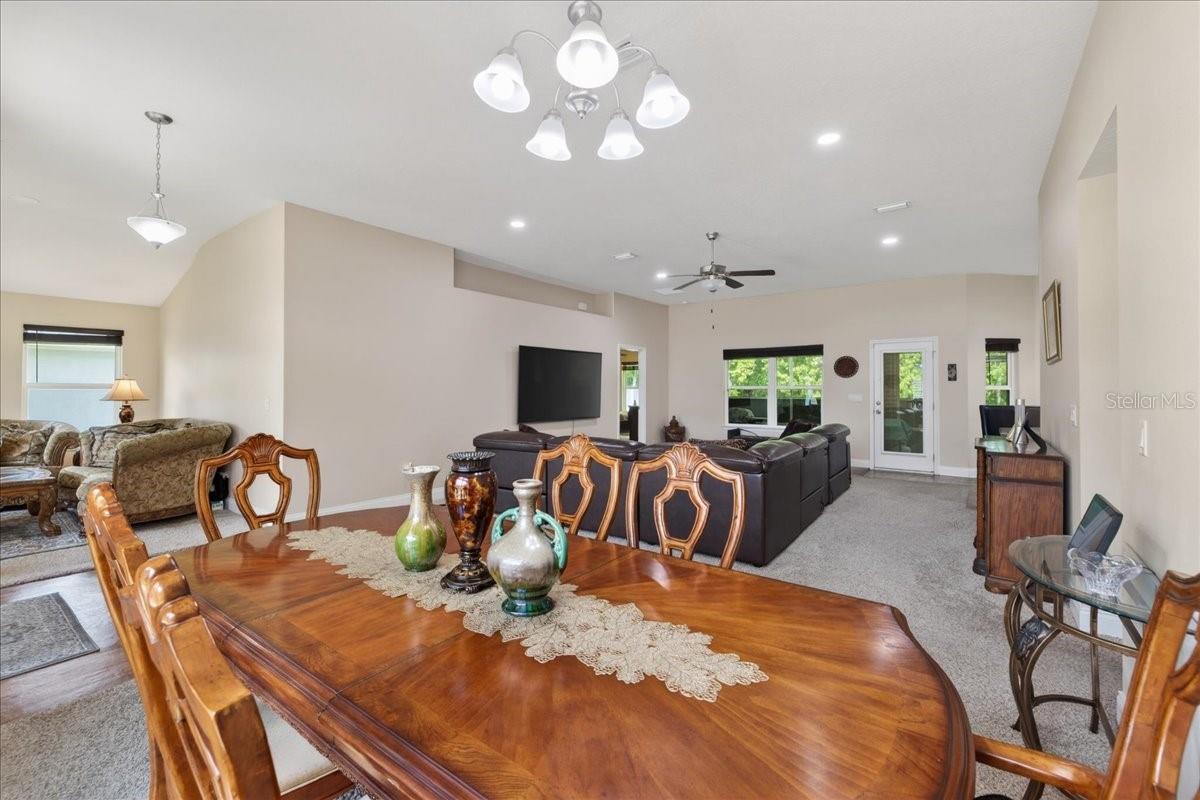 PALM COAST SECTION 65 BLOCK 00009 LOT 0017 SUBDIVI - Residential