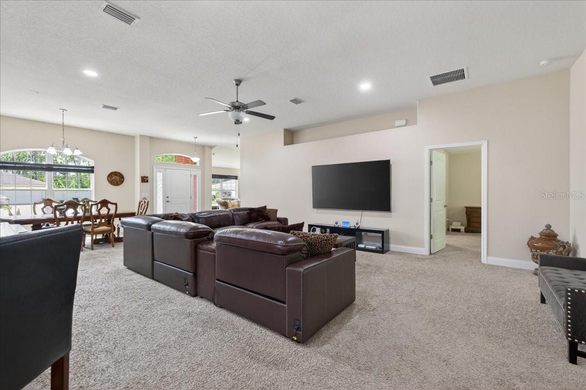 PALM COAST SECTION 65 BLOCK 00009 LOT 0017 SUBDIVI - Residential