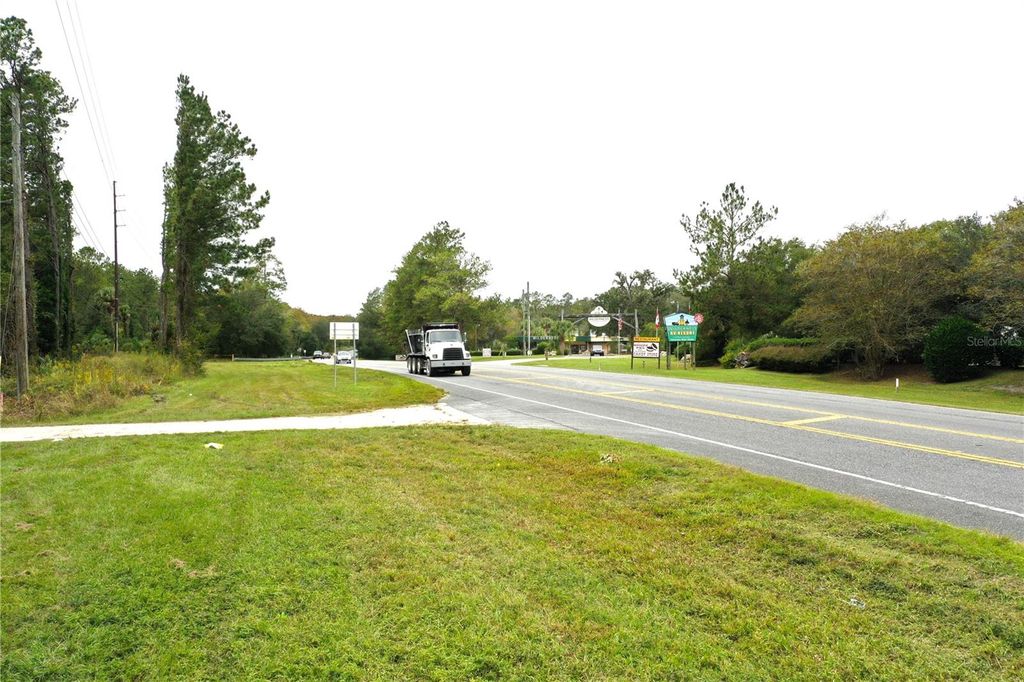 Photo of 10689 NE Highway 314, Silver Springs, FL 34488 (MLS # OM712172)