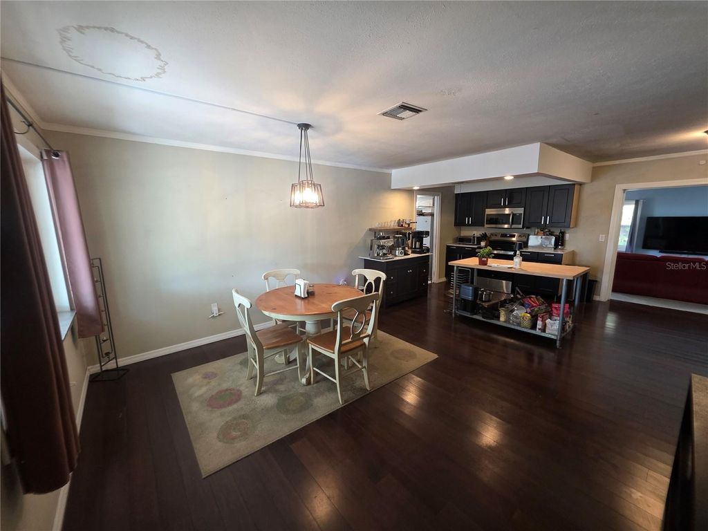 Photo of 1015 Rhodes Avenue, Sarasota, FL 34237 (MLS # A4684797)