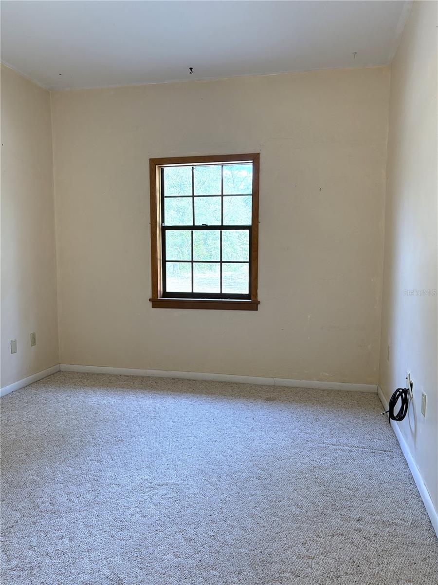 RAINBOW LAKES ESTATE - Residential