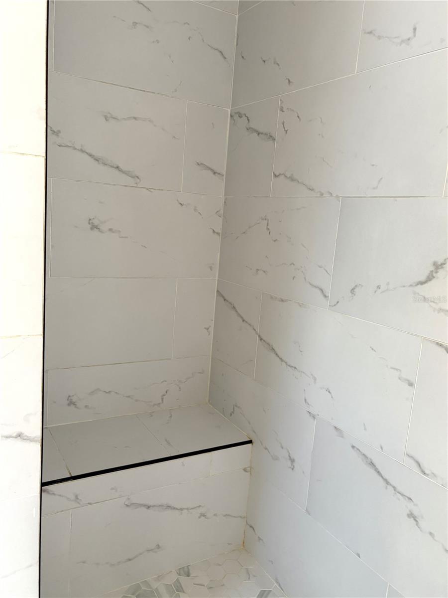 RAINBOW LAKES ESTATE - Residential