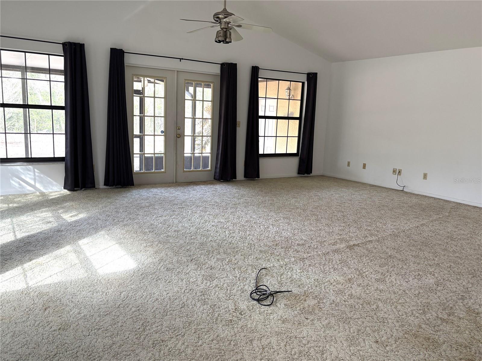 RAINBOW LAKES ESTATE - Residential