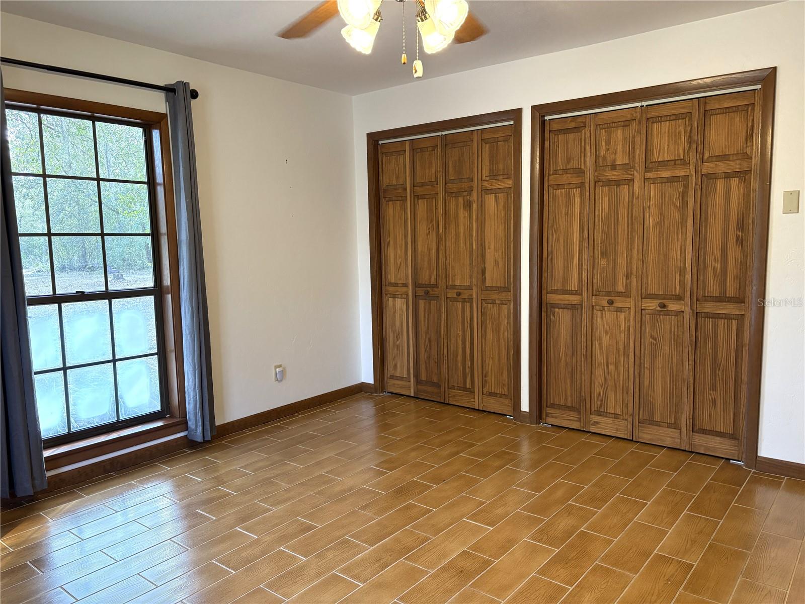 RAINBOW LAKES ESTATE - Residential