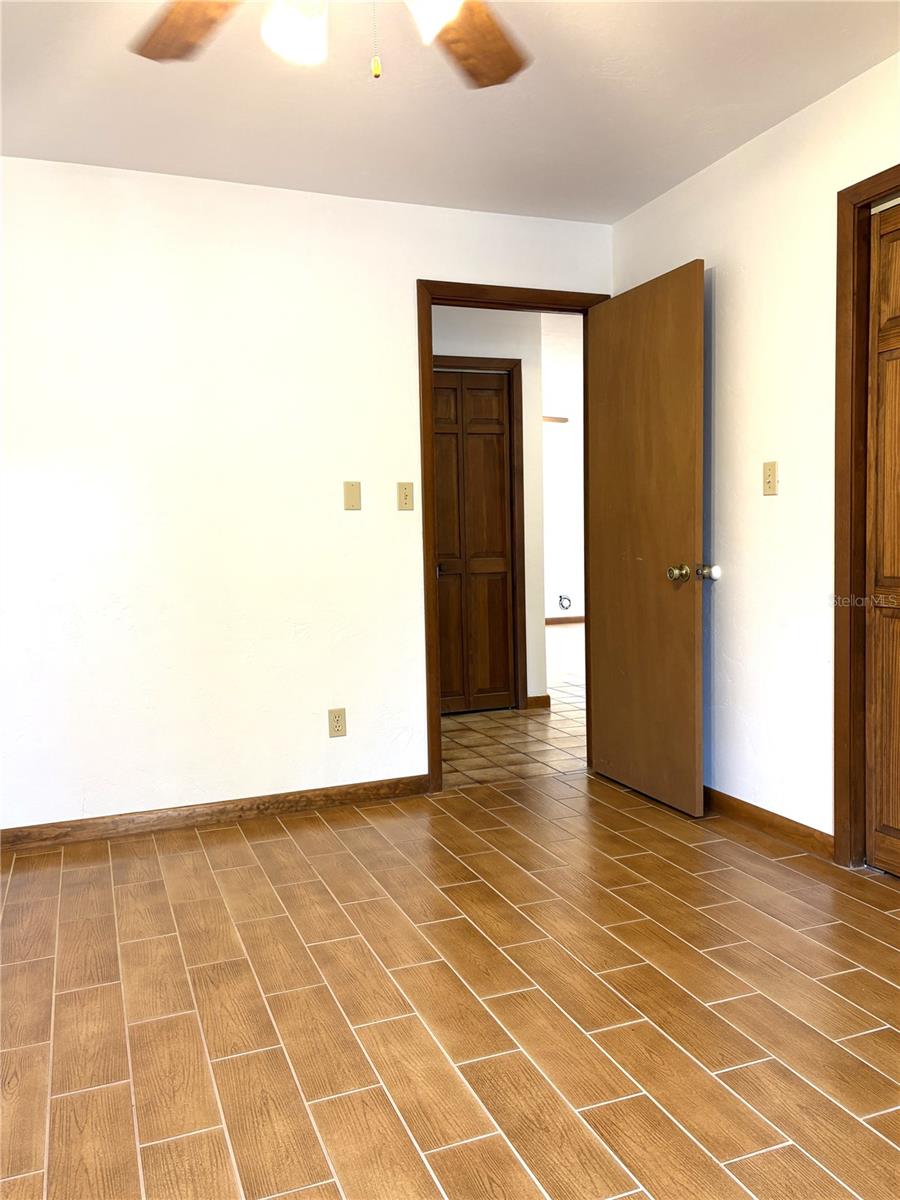 RAINBOW LAKES ESTATE - Residential