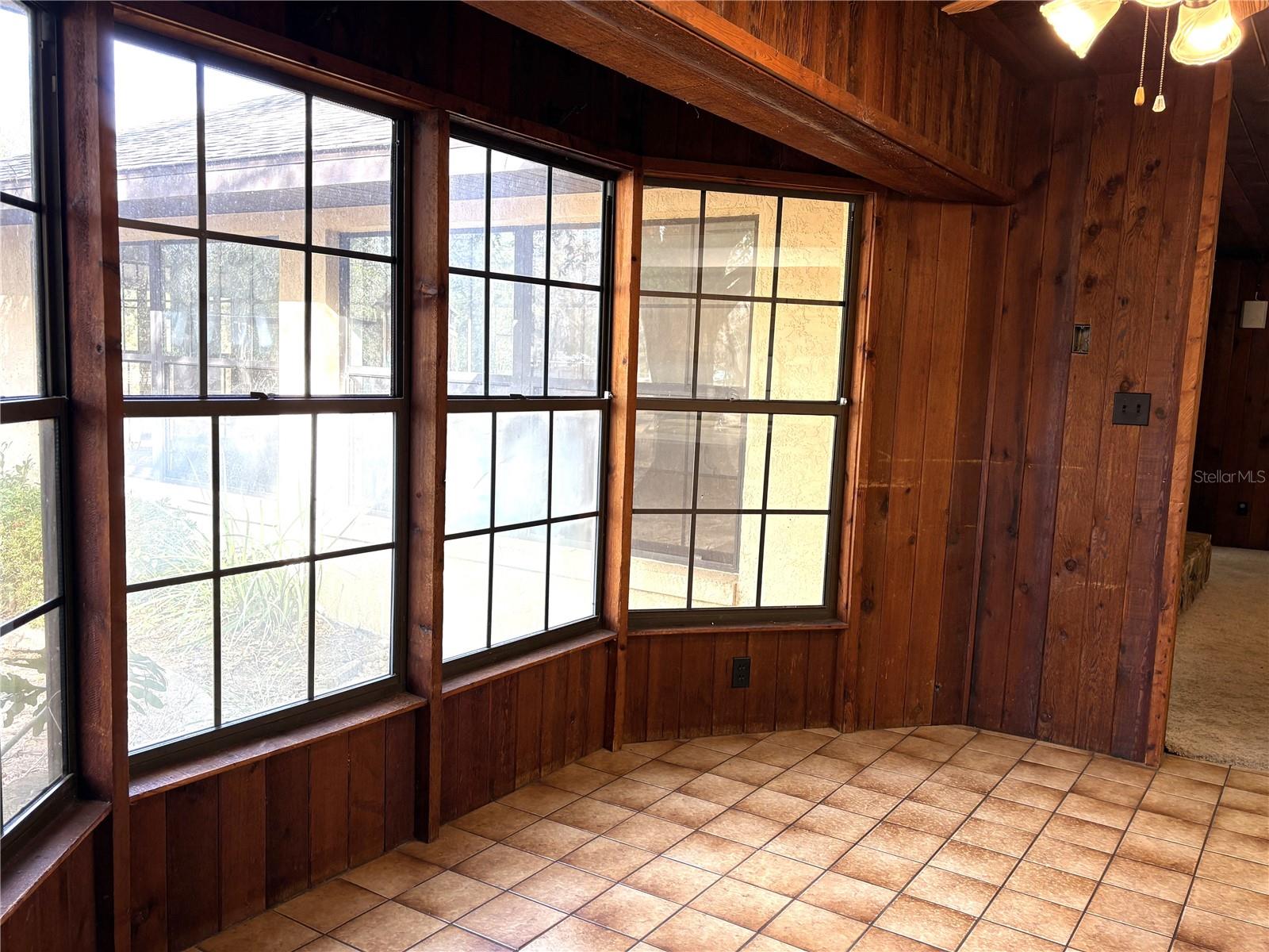 RAINBOW LAKES ESTATE - Residential