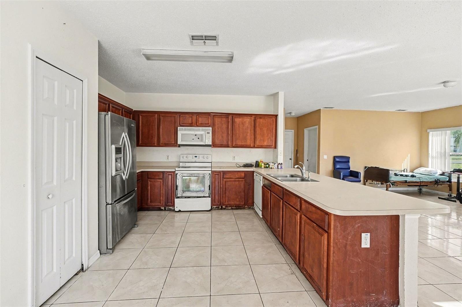 POINCIANA NBRHD 06 VILLAGE - Residential