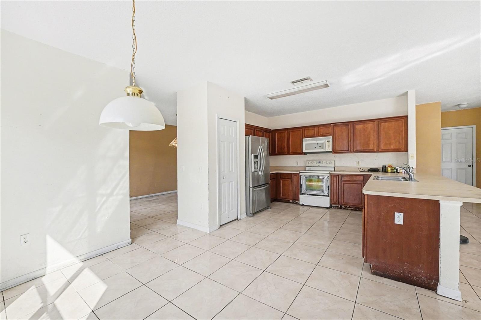 POINCIANA NBRHD 06 VILLAGE - Residential