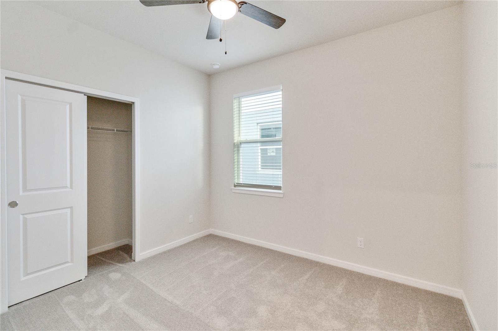 AMELIA GROVES - Residential Lease