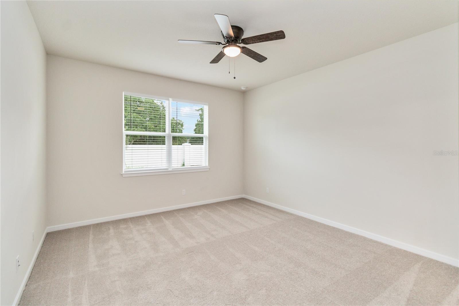 AMELIA GROVES - Residential Lease