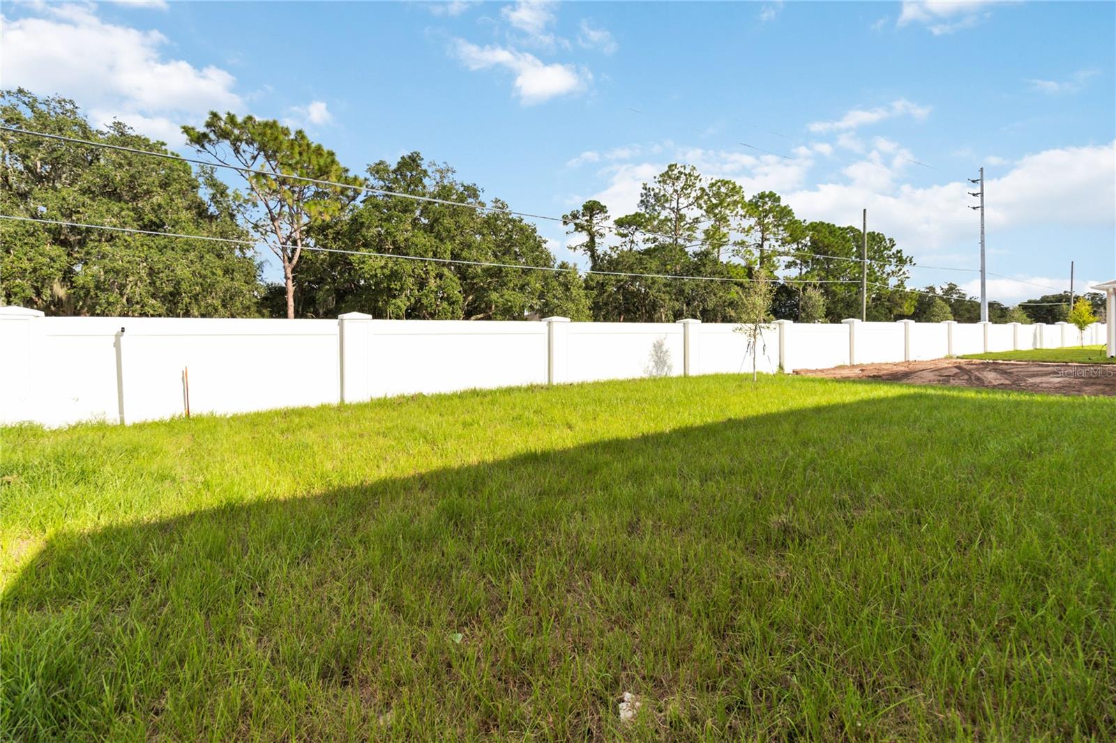 AMELIA GROVES - Residential Lease