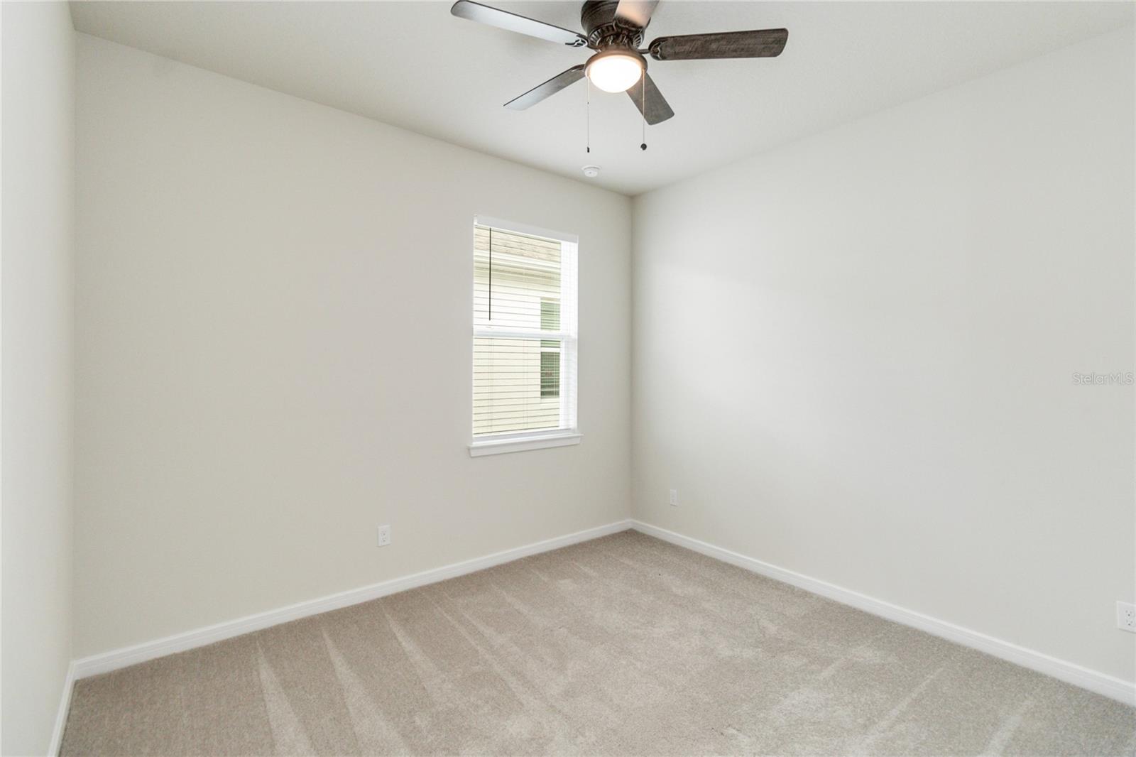 AMELIA GROVES - Residential Lease