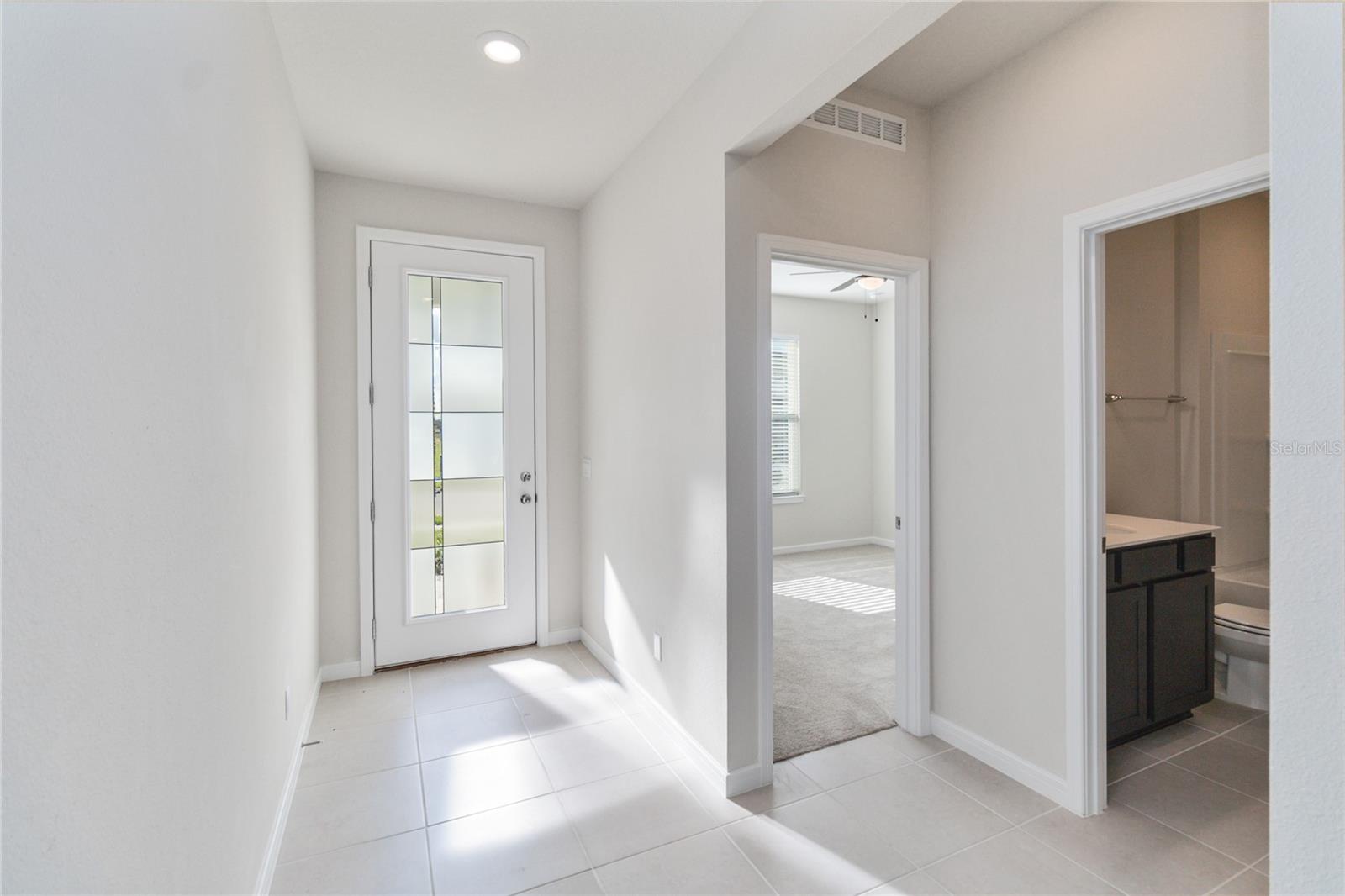 AMELIA GROVES - Residential Lease