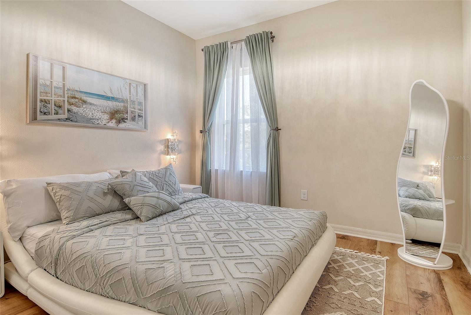 ARBOR LAKES ON PALMER RANCH - Residential Lease