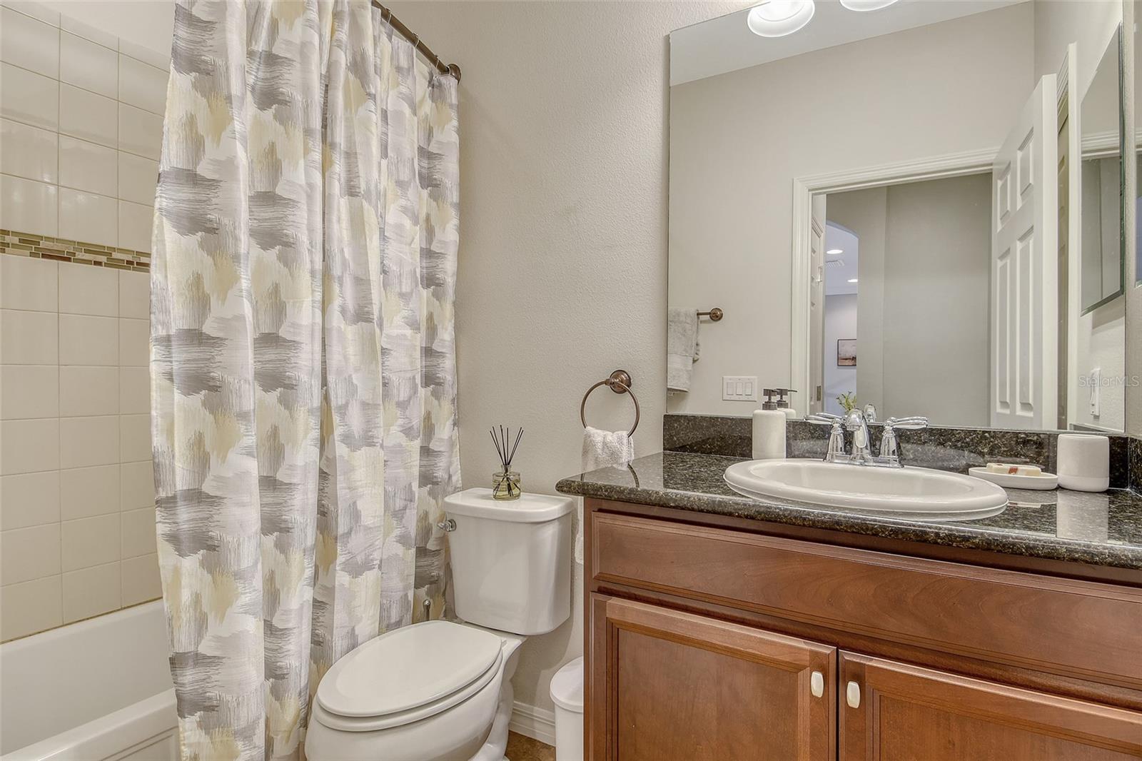 ARBOR LAKES ON PALMER RANCH - Residential Lease