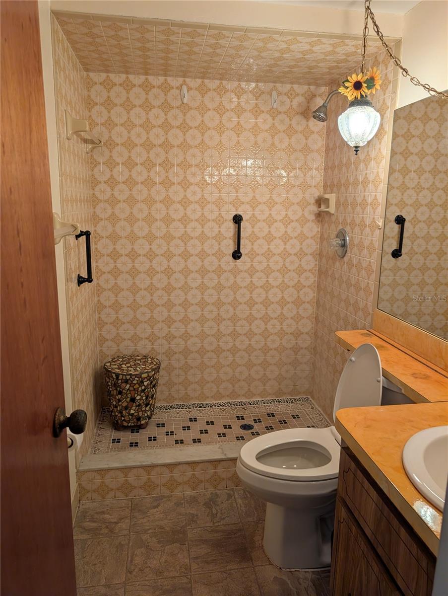 REGENCY PARK - Residential