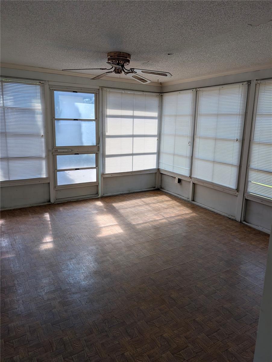 REGENCY PARK - Residential