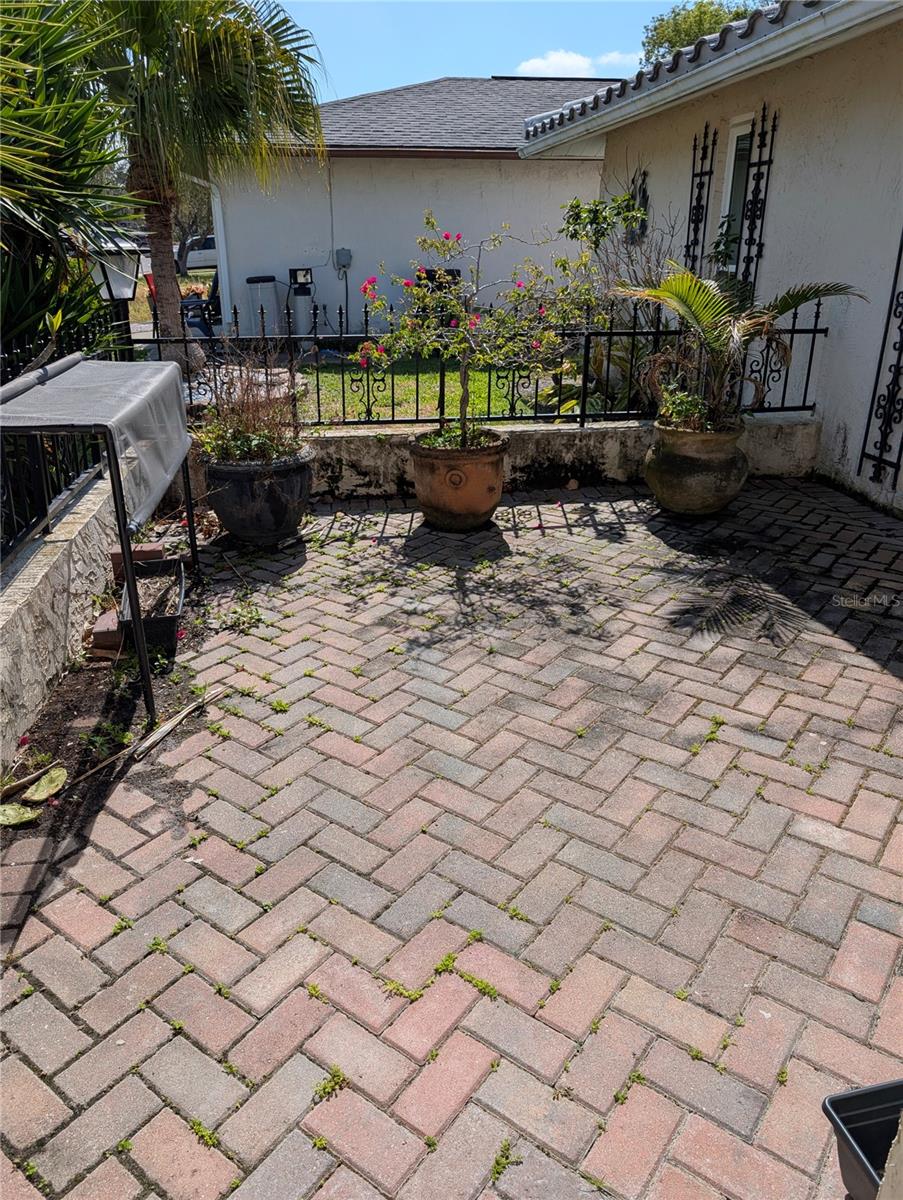 REGENCY PARK - Residential