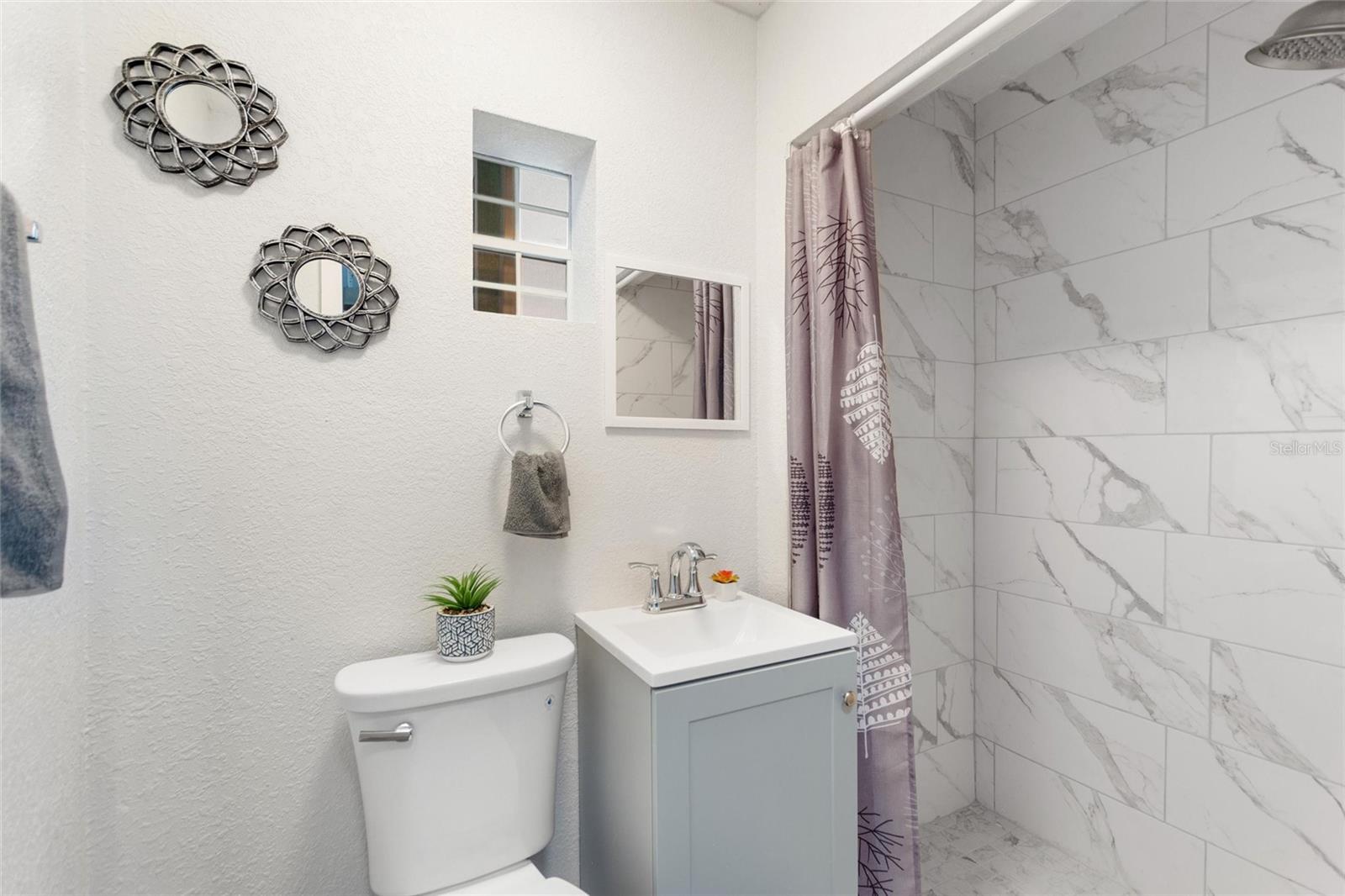 HOFFMANS & LAKE VIEW ADD REP - Residential