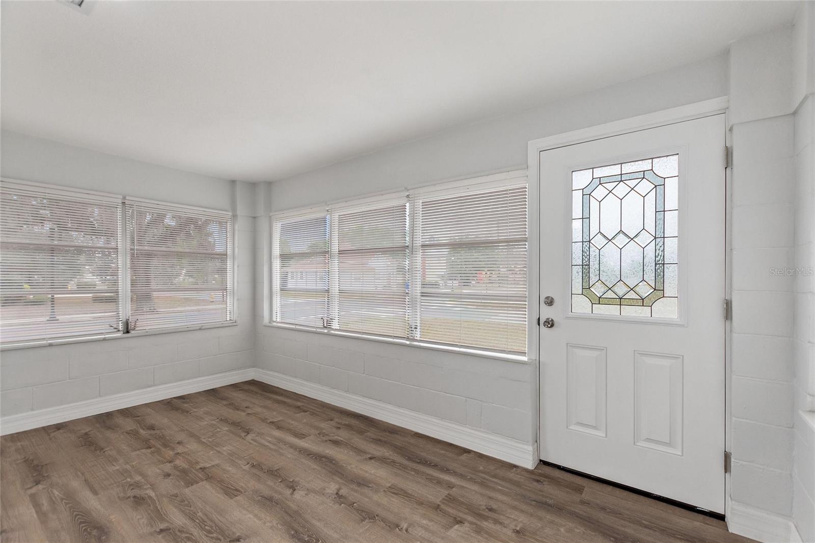 HOFFMANS & LAKE VIEW ADD REP - Residential