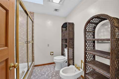 Tiny photo for 2411 SE 15th Street, Ocala, FL 34471 (MLS # OM727992)