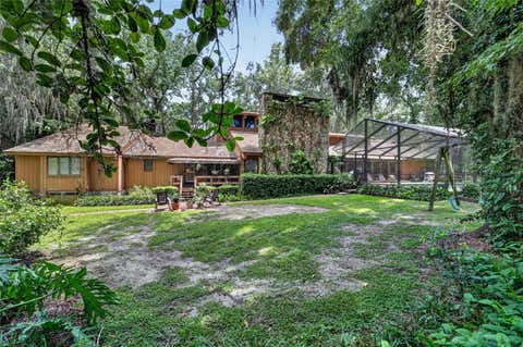 Tiny photo for 2411 SE 15th Street, Ocala, FL 34471 (MLS # OM727992)