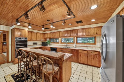 Tiny photo for 2411 SE 15th Street, Ocala, FL 34471 (MLS # OM727992)