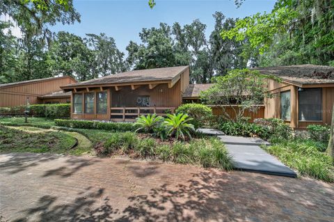 Tiny photo for 2411 SE 15th Street, Ocala, FL 34471 (MLS # OM727992)