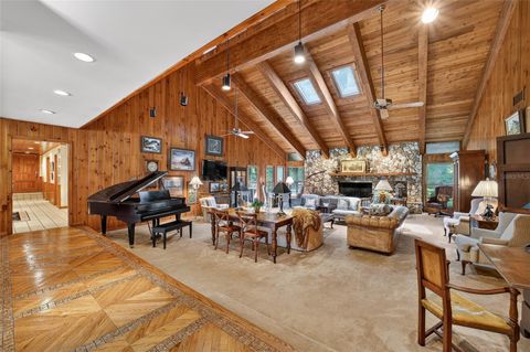 Tiny photo for 2411 SE 15th Street, Ocala, FL 34471 (MLS # OM727992)
