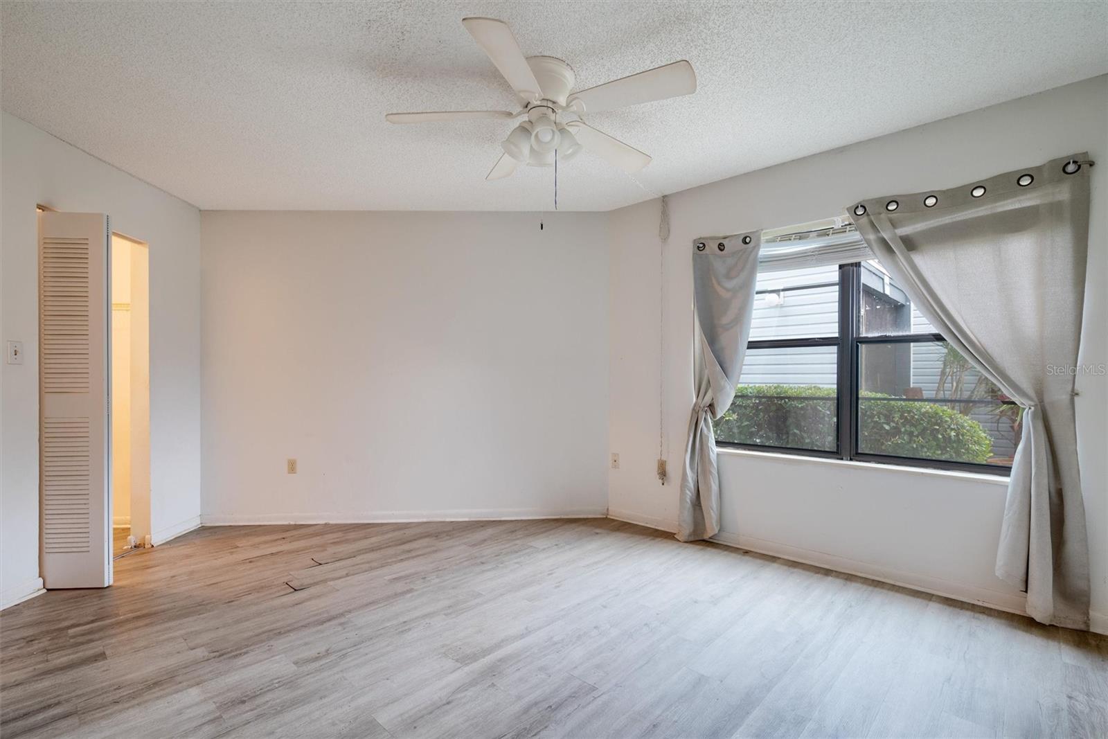 SOUTHPOINTE CONDO - Residential