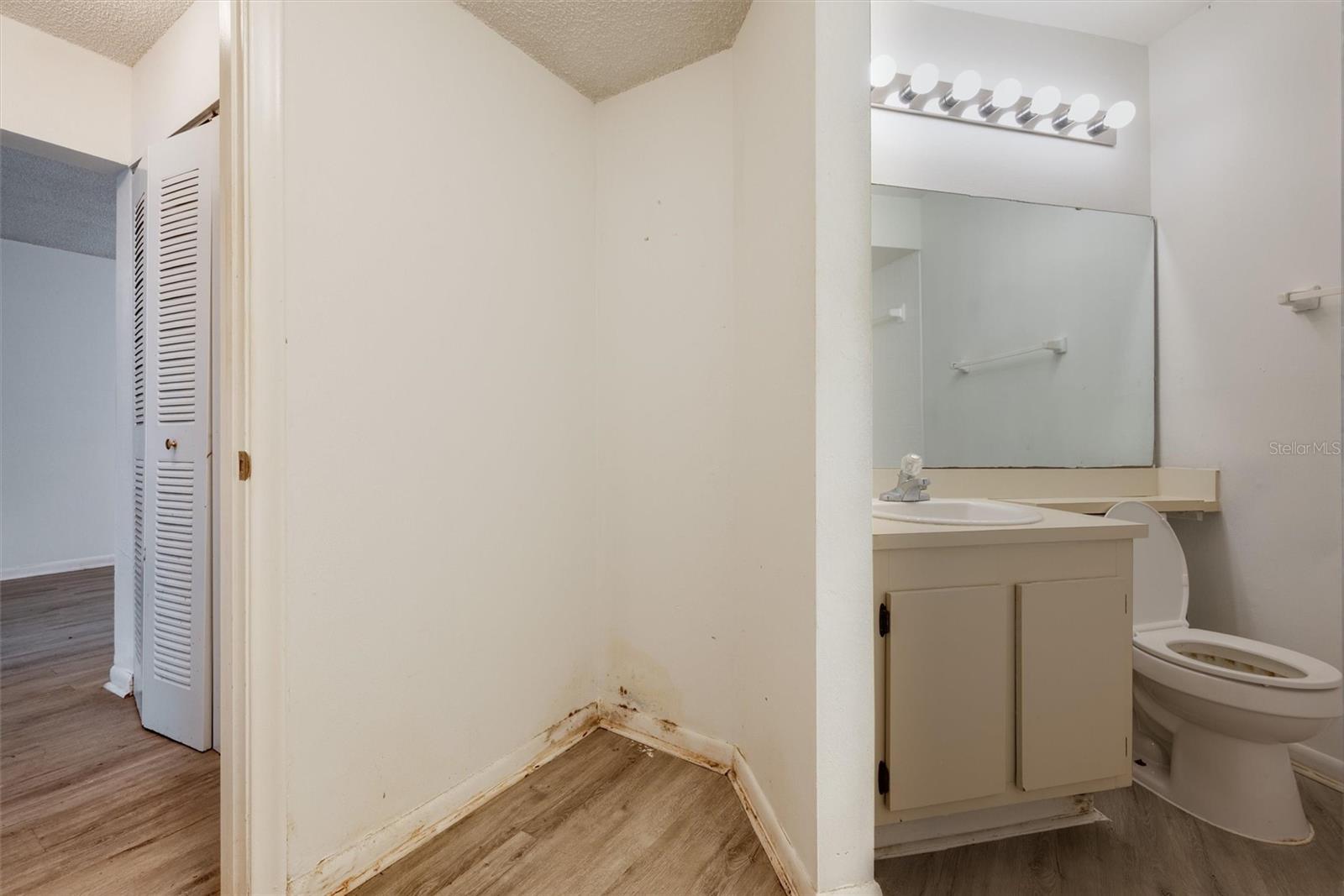 SOUTHPOINTE CONDO - Residential