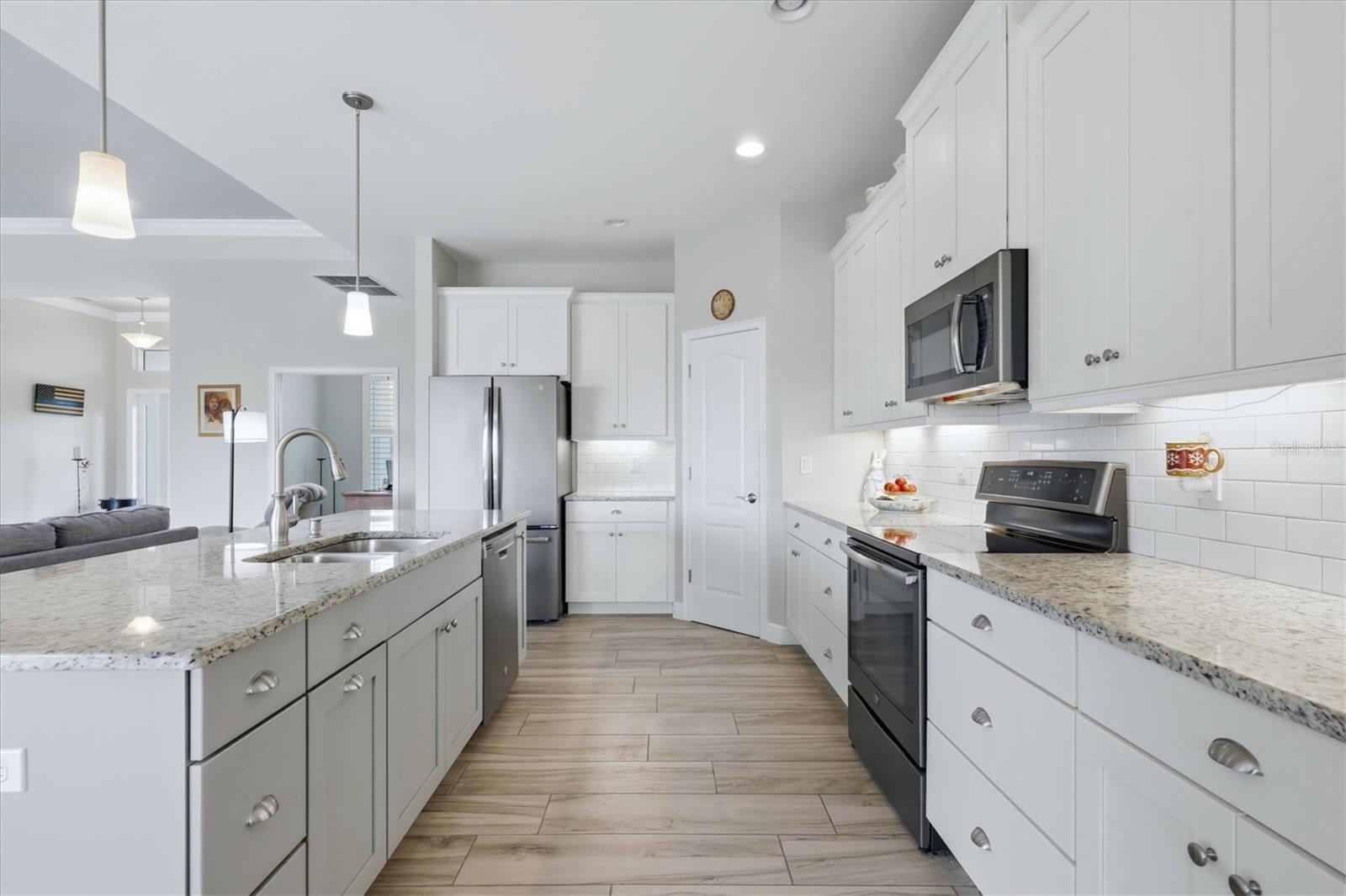 ROTONDA WEST LONG MEADOW - Residential