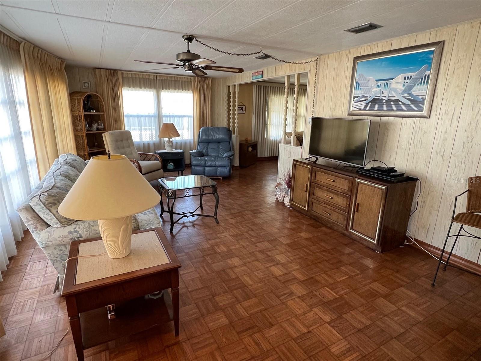 PALM HILL MOBILE HOME PARK UNREC - Residential