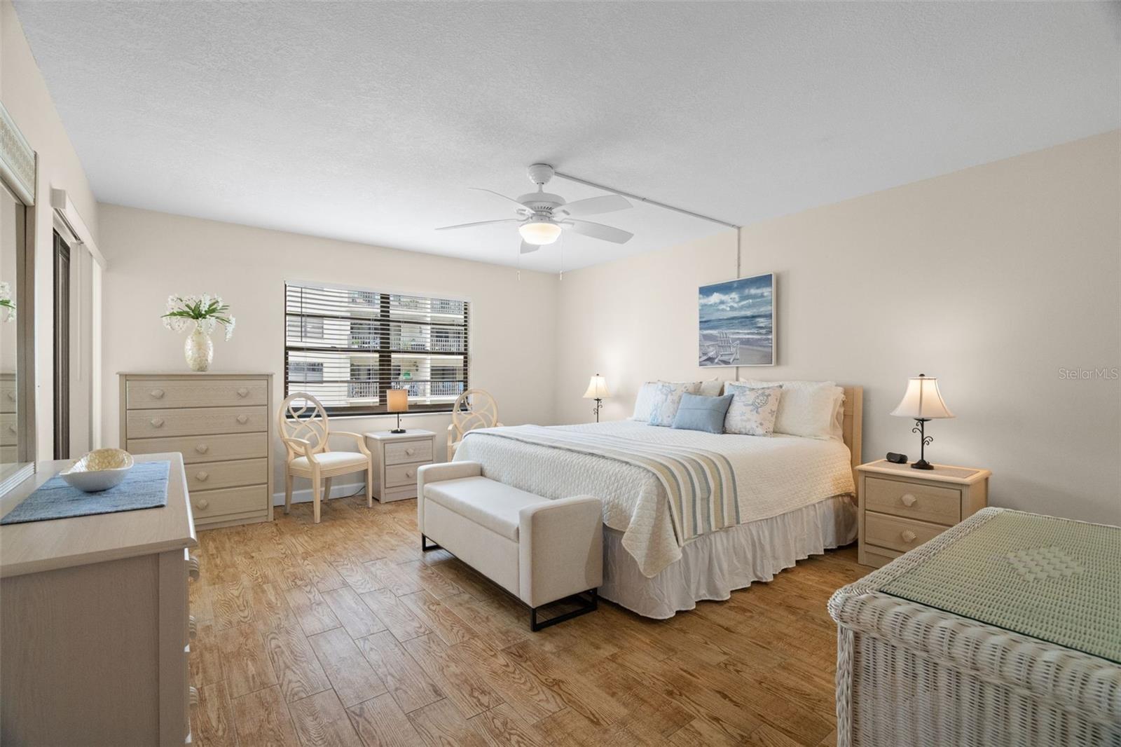 GOLDEN SHORES CONDO - Residential