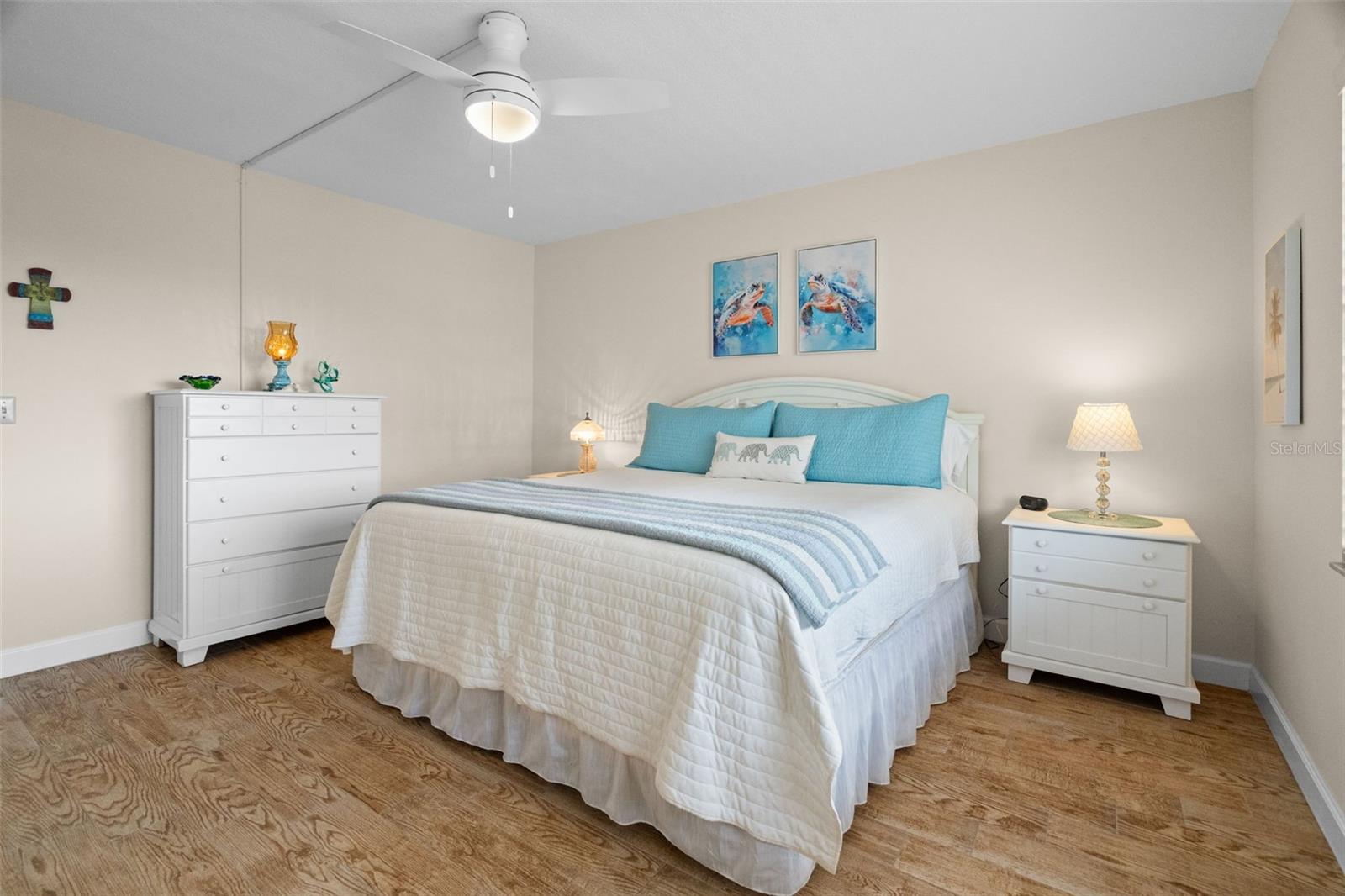 GOLDEN SHORES CONDO - Residential